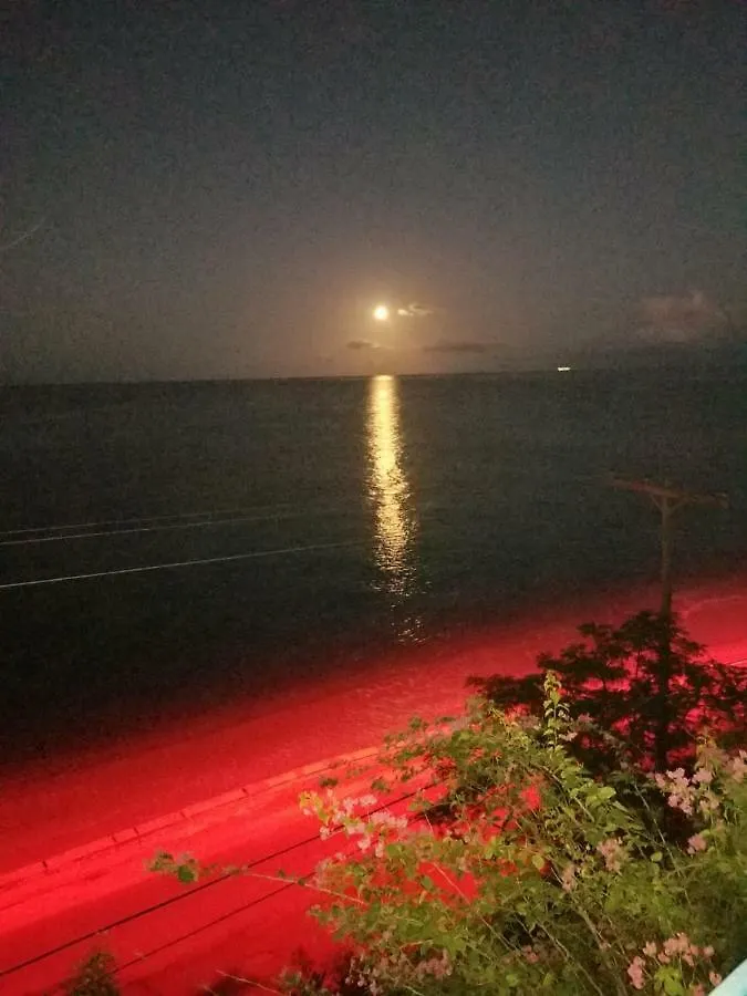 Orrie'S Beach Bar And Hotel Crab Hill 0*,